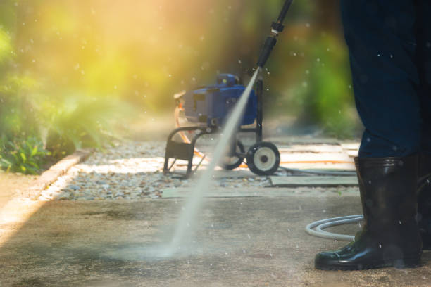 Best Parking Lot and Garage Cleaning  in Holstein, IA